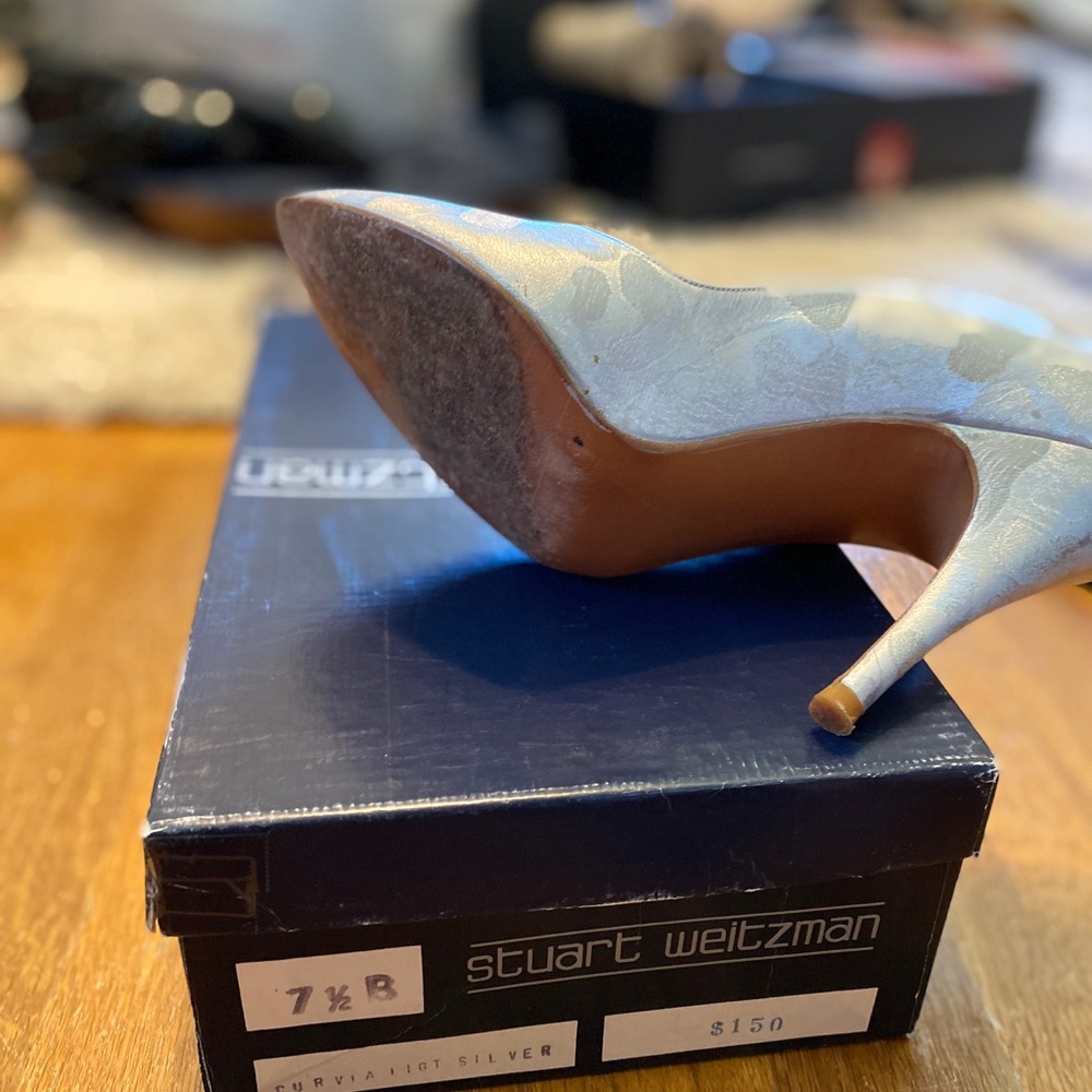 Stuart Weitzman - Picture 4 of 4